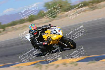 media/Oct-01-2023-SoCal Trackdays (Sun) [[4c570cc352]]/Turn 7 Inside (11am)/